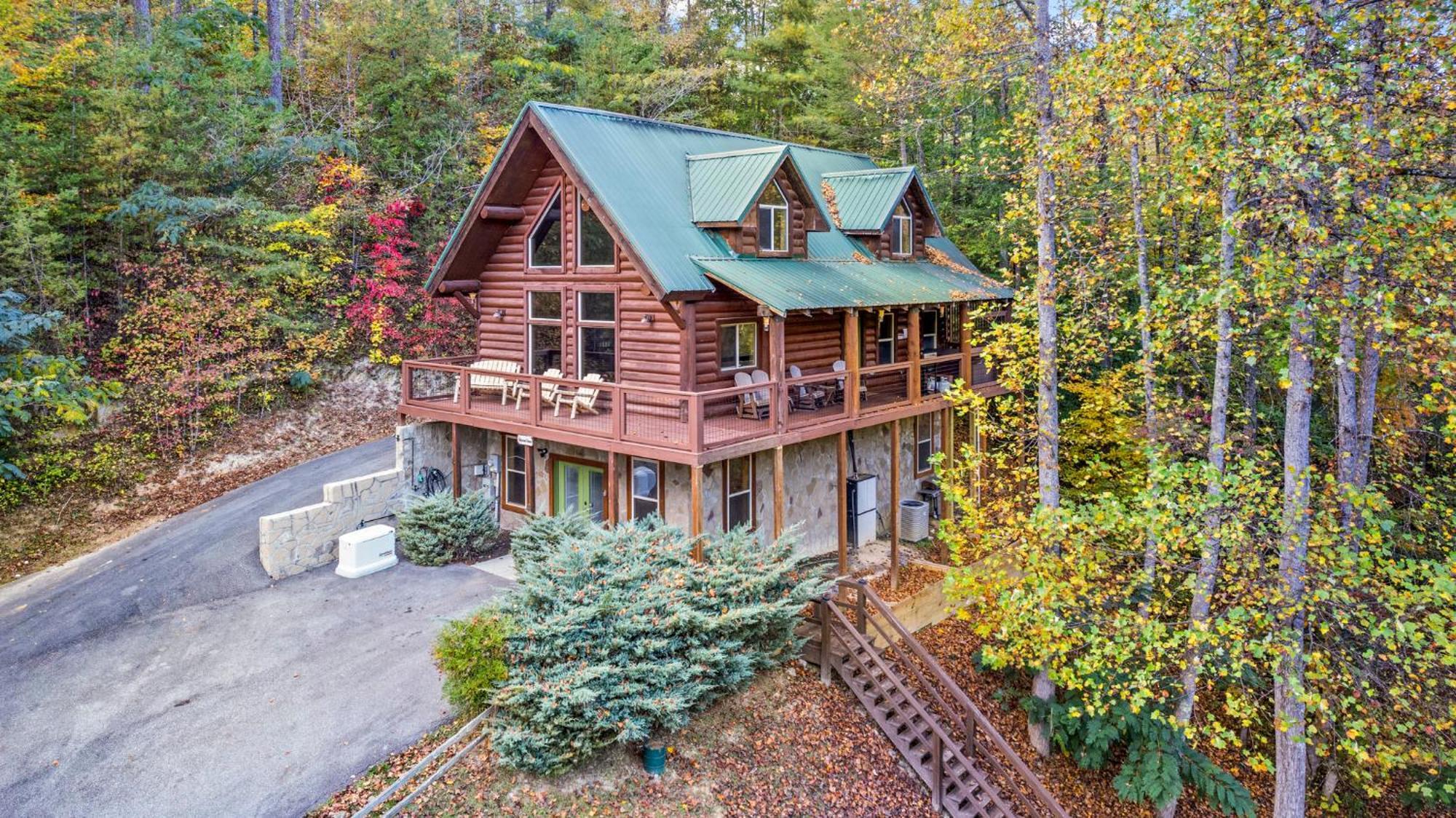 Relaxation Retreat - Pickleball Cabin - Wi-Fi, Fire Pit With Bar, Ev, Game Room, Hot Tub, Pool Access - Mins To Pf Sevierville Exteriör bild