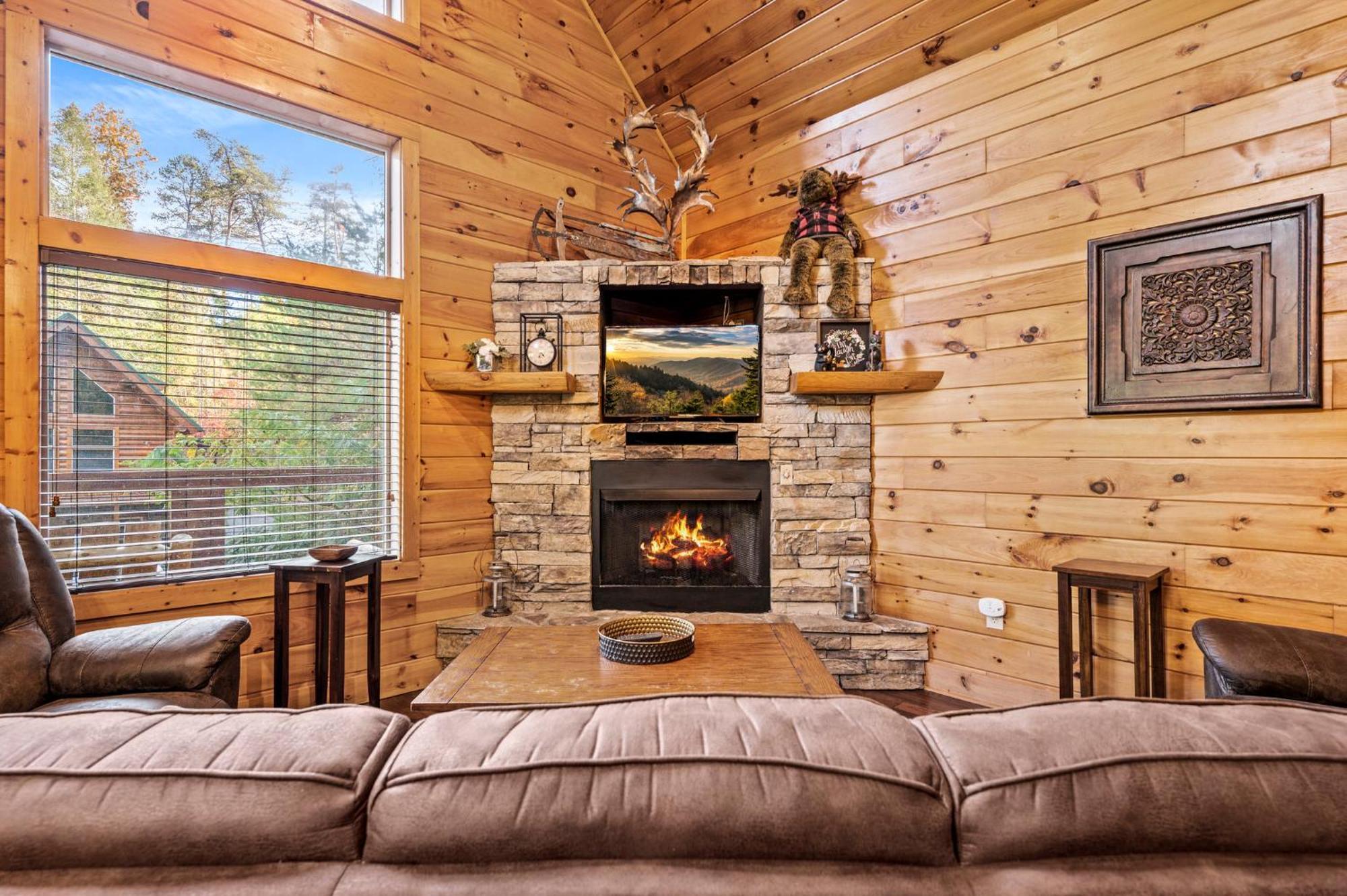 Relaxation Retreat - Pickleball Cabin - Wi-Fi, Fire Pit With Bar, Ev, Game Room, Hot Tub, Pool Access - Mins To Pf Sevierville Exteriör bild