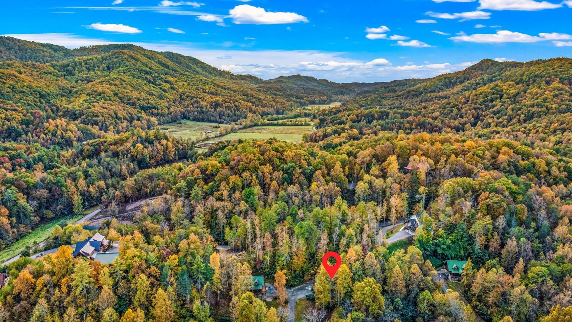 Relaxation Retreat - Pickleball Cabin - Wi-Fi, Fire Pit With Bar, Ev, Game Room, Hot Tub, Pool Access - Mins To Pf Sevierville Exteriör bild